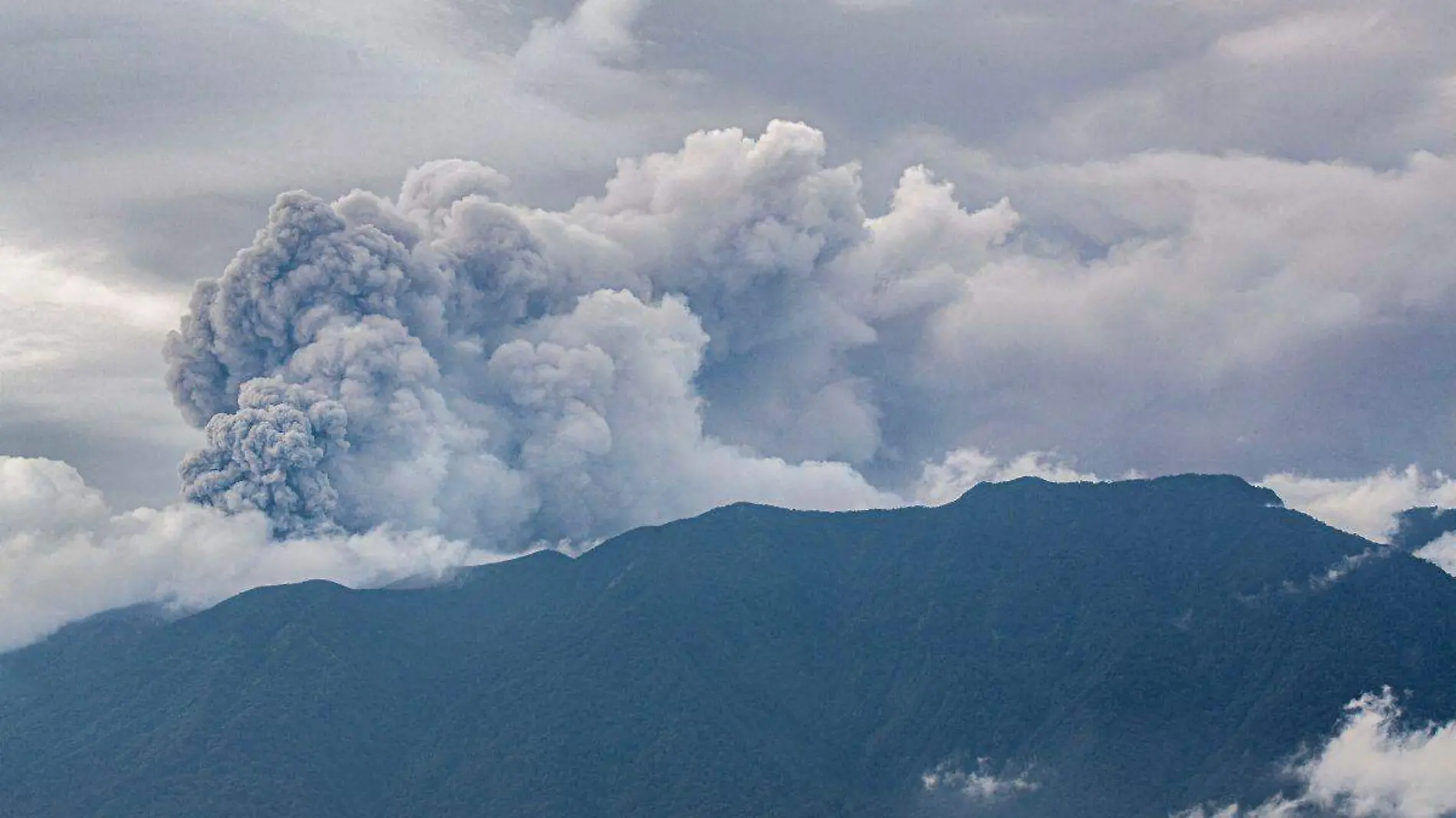 Volcán en Indonesia